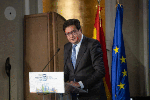 Óscar López denuncia como “muy grave” la filtración de los mensajes privados de Pedro Sánchez y exige una investigación